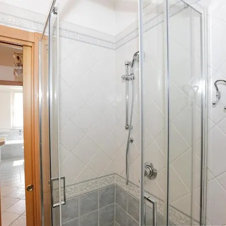 Navy Appartement Massa (Tuscany)